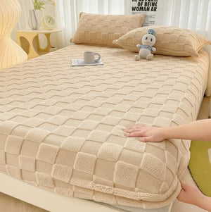 Luxury Soft Fleece Bedspread – Smooth, Warm & Breathable